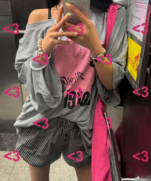 THE MYSTERIOUS HOTEL（ザミステリアスホテル）の「LOVE UNBALANCE OVER T [GREY]（Tシャツ/カットソー・レディース・その他・FREE）」の5枚目の写真
