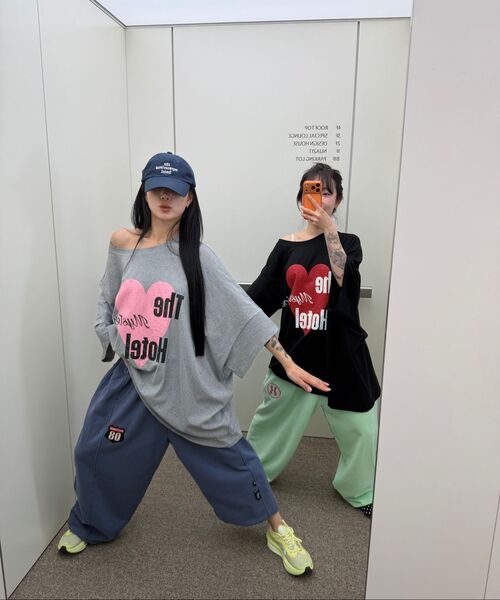 THE MYSTERIOUS HOTEL（ザミステリアスホテル）の「LOVE UNBALANCE OVER T [GREY]（Tシャツ/カットソー・レディース・その他・FREE）」の7枚目の写真