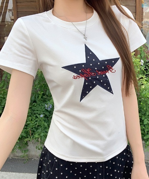 SHEPP（シープ）の「【26年春夏新作】Y2K スターグラフィック 半袖Tシャツ（Tシャツ/カットソー・レディース・ホワイト・L/M）」の2枚目の写真