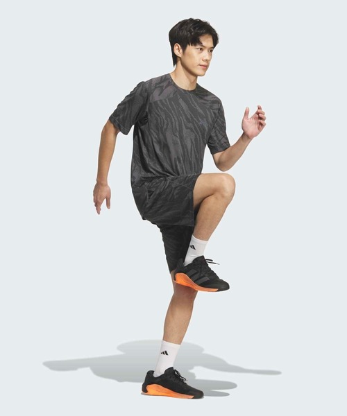 adidas(アディダス)の「テック エッセンシャルズ クール タッチ レギュラーフィット カモ AOP 9インチ ショーツ / ハーフパンツ / アディダス adidas(その他パンツ・メンズ・グレー・XX-LARGE/3XL/LARGE/MEDIUM/SMALL/X-LARGE/X-SMALL)」の4枚目の写真