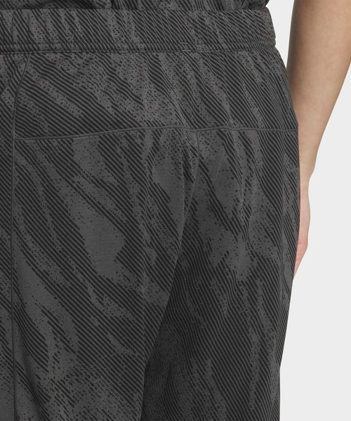 adidas(アディダス)の「テック エッセンシャルズ クール タッチ レギュラーフィット カモ AOP 9インチ ショーツ / ハーフパンツ / アディダス adidas(その他パンツ・メンズ・グレー・XX-LARGE/3XL/LARGE/MEDIUM/SMALL/X-LARGE/X-SMALL)」の3枚目の写真
