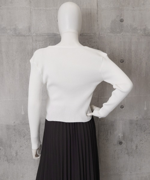 Miniministore(ミニミニストア)の「ニットトップス 韓国風 ショート丈ニット(ニット/セーター・レディース・ホワイト/ブラック・FREE)」の16枚目の写真