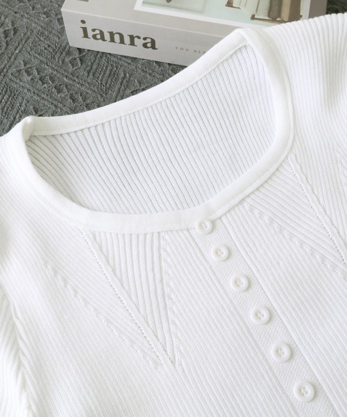 Miniministore(ミニミニストア)の「ニットトップス 韓国風 ショート丈ニット(ニット/セーター・レディース・ホワイト/ブラック・FREE)」の13枚目の写真