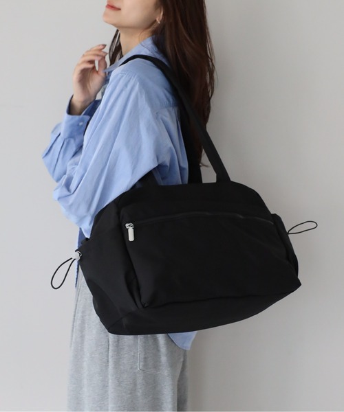 &MARKS(アンドマークス)の「N32【2WAY・軽量】キャリーオンナイロンバッグ(ショルダーバッグ・レディース・グレイッシュベージュ/ブラック/オフホワイト・FREE)」の6枚目の写真