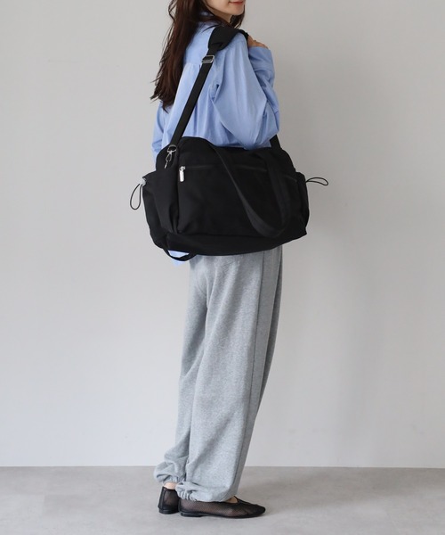 &MARKS(アンドマークス)の「N32【2WAY・軽量】キャリーオンナイロンバッグ(ショルダーバッグ・レディース・グレイッシュベージュ/ブラック/オフホワイト・FREE)」の13枚目の写真