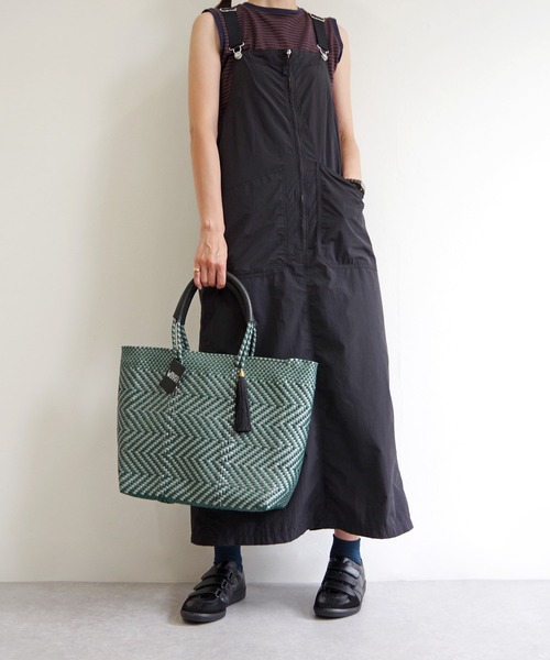 def/focus tokyo（デフフォーカストーキョー）の「WOVEN (ウーヴン) /ミドルトート メキシコ製 ミディアムサイズ バスケットバッグ メルカドバッグ かごバッグ（かごバッグ・レディース・パープル系その他/ブラウン系その他/ブラック×ホワイト/マルチ/ネイビー/ダークグリーン/ブラック系その他2・FREE）」の5枚目の写真