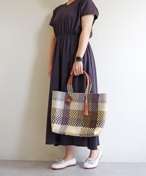 def/focus tokyo（デフフォーカストーキョー）の「WOVEN (ウーヴン) /ミドルトート メキシコ製 ミディアムサイズ バスケットバッグ メルカドバッグ かごバッグ（かごバッグ・レディース・パープル系その他/ブラウン系その他/ブラック×ホワイト/マルチ/ネイビー/ダークグリーン/ブラック系その他2・FREE）」の16枚目の写真