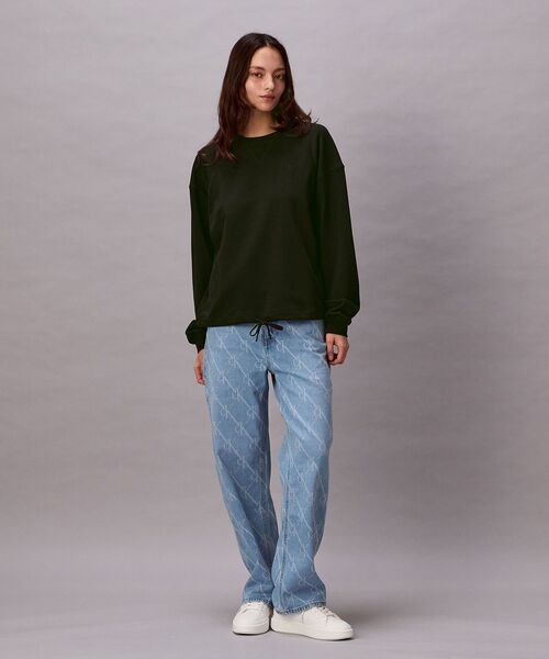 Calvin Klein(カルバン・クライン)の「モノグラムロングスリーブテリースウェットシャツ(スウェット・レディース・ブラック/ホワイト系その他7・S/XS/M)」の3枚目の写真