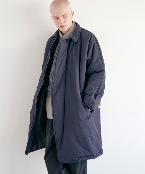 rehacer(レアセル)の「rehacer : Slack Padding Coat / スラックパディングコート(ダウンジャケット/コート・メンズ・ブラック/ネイビー・LARGE/MEDIUM/SMALL)」の3枚目の写真