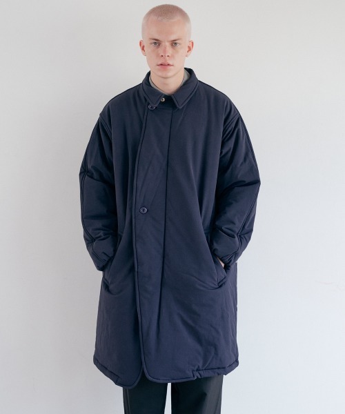 rehacer(レアセル)の「rehacer : Slack Padding Coat / スラックパディングコート(ダウンジャケット/コート・メンズ・ブラック/ネイビー・LARGE/MEDIUM/SMALL)」の4枚目の写真