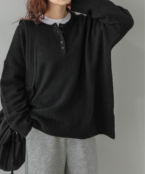 La-gemme(ラジェム)の「ヘンリーネック/ニットプルオーバー/シンプル(ニット/セーター・レディース・ブラウン/ブラック/アイボリー/グレー・フリー)」の11枚目の写真