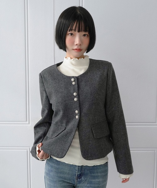 by muni:r(バイ ムニール)の「モーメント ラウンドノーカラージャケット/2026 AW COLLECTION(ノーカラージャケット・レディース・チャコール/ベージュ・FREE)」の7枚目の写真