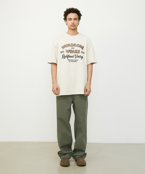 BOOVOOM（ブーブーム）の「[ビッグサイズ] ワードロップ アンド ワークス ヴィンテージ Tシャツ（Tシャツ/カットソー・メンズ・ブルー/アイボリー/チャコール・XL/XXL/XXXL）」の7枚目の写真