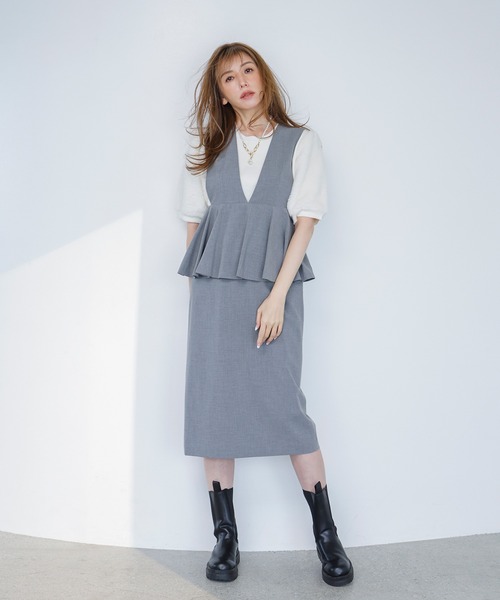 Audie a Muses（オーディアミューズ）の「【モデル美香着用】ファーハーフスリーブニットプルオーバー（ニット/セーター・レディース・オフホワイト/ブラック/グレー・38/42）」の15枚目の写真