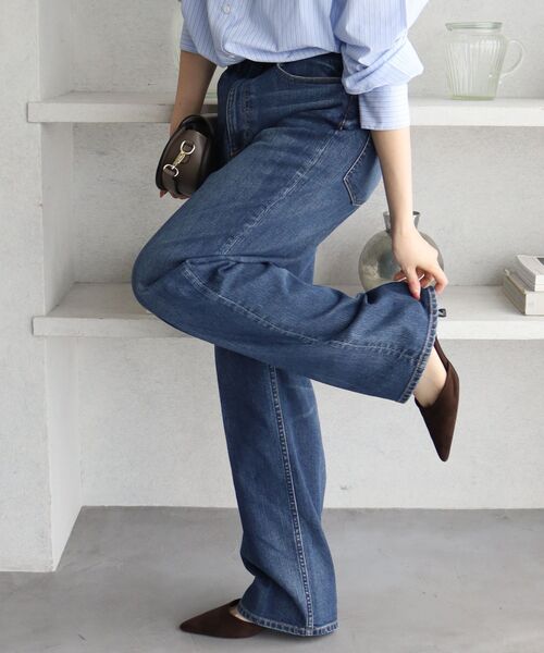 le.coeur blanc（ルクールブラン）の「Healthy denim Seed（デニムパンツ・レディース・ネイビー/ブルー系その他・34/36）」の4枚目の写真