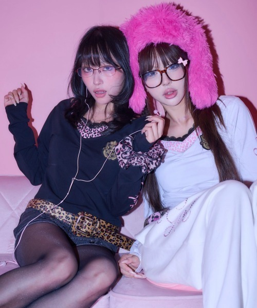 A'GEM9girl(エージェムナインガール)の「A'GEM/9 × .kom 『A'GEM/9 girl/エージェムナインガール』ヒョウ柄レイヤーロングスリーブ(Tシャツ/カットソー・レディース・ホワイト/ブラック・FREE)」の14枚目の写真