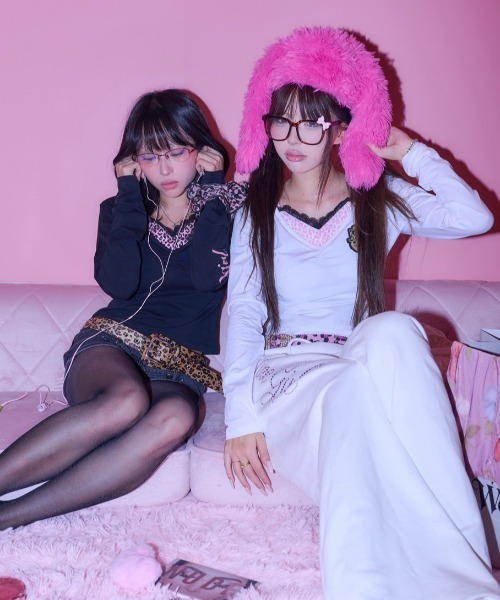 A'GEM9girl(エージェムナインガール)の「A'GEM/9 × .kom 『A'GEM/9 girl/エージェムナインガール』ヒョウ柄レイヤーロングスリーブ(Tシャツ/カットソー・レディース・ホワイト/ブラック・FREE)」の15枚目の写真