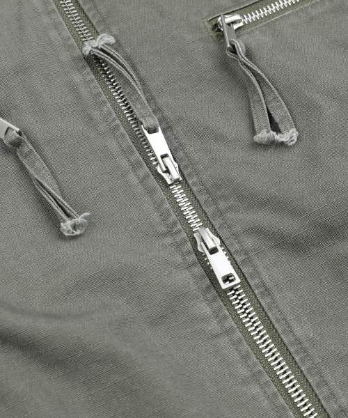 XTONZ(エクストーンズ)の「XJ141 マルチジッパー クロップ MA-1ジャケット (KHAKI)(ブルゾン・レディース・その他・MEDIUM/LARGE)」の4枚目の写真
