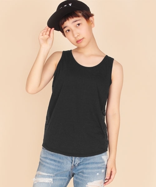 RNA(アールエヌエー)の「M0357 TCRラインロゴプリントランニング(タンクトップ・レディース・ホワイト/レッド/ブラック・MEDIUM)」の20枚目の写真