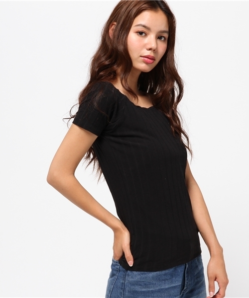SLY（スライ）の「オフショルWIDE RIB T/SH（Tシャツ/カットソー・レディース・ブラック/イエロー系その他/ネイビー/グリーン系その他/ホワイト・1/2）」の3枚目の写真