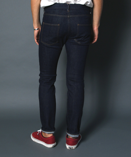 Magine(マージン)の「NO.35 STRETCH SLIM STRIGHT SELVAGE WASHED DENIM:NO.35 ストレッチスリムストレート セルビッチ ウォッシュドデニム(デニムパンツ・メンズ・インディゴブルー・46/48/44)」の13枚目の写真