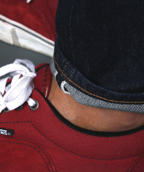 Magine(マージン)の「NO.35 STRETCH SLIM STRIGHT SELVAGE WASHED DENIM:NO.35 ストレッチスリムストレート セルビッチ ウォッシュドデニム(デニムパンツ・メンズ・インディゴブルー・46/48/44)」の8枚目の写真