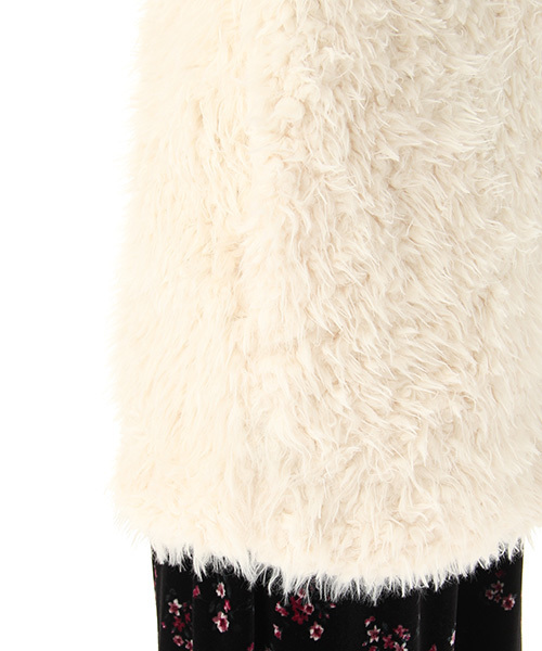 Honeys（ハニーズ）の「冬先まで着こなせるプードルボアジャケット（ノーカラージャケット・レディース・ブラック/アイボリー/ピンク/ベージュ・M/L）」の11枚目の写真