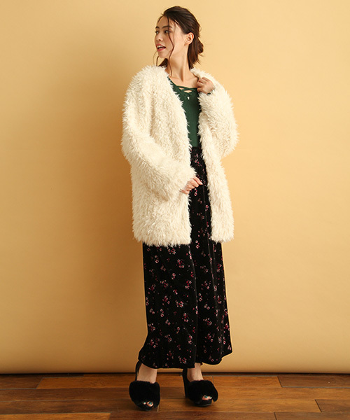 Honeys（ハニーズ）の「冬先まで着こなせるプードルボアジャケット（ノーカラージャケット・レディース・ブラック/アイボリー/ピンク/ベージュ・M/L）」の16枚目の写真