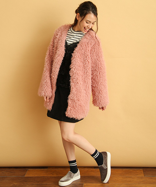 Honeys（ハニーズ）の「冬先まで着こなせるプードルボアジャケット（ノーカラージャケット・レディース・ブラック/アイボリー/ピンク/ベージュ・M/L）」の17枚目の写真