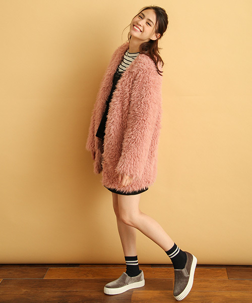 Honeys（ハニーズ）の「冬先まで着こなせるプードルボアジャケット（ノーカラージャケット・レディース・ブラック/アイボリー/ピンク/ベージュ・M/L）」の18枚目の写真