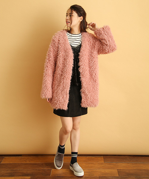 Honeys（ハニーズ）の「冬先まで着こなせるプードルボアジャケット（ノーカラージャケット・レディース・ブラック/アイボリー/ピンク/ベージュ・M/L）」の19枚目の写真