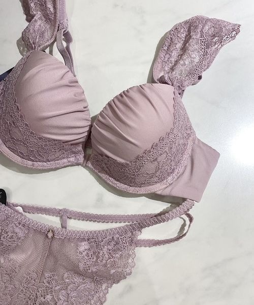 ANNEBRA（アンブラ）の「Alive 3/4フロントホックブラジャー（ブラジャー・レディース・バイオレット/ベージュ・B75/B70/C70/C75/D70/D80/C80/D75/E70/E75/F70/E80/F75/G70）」の3枚目の写真