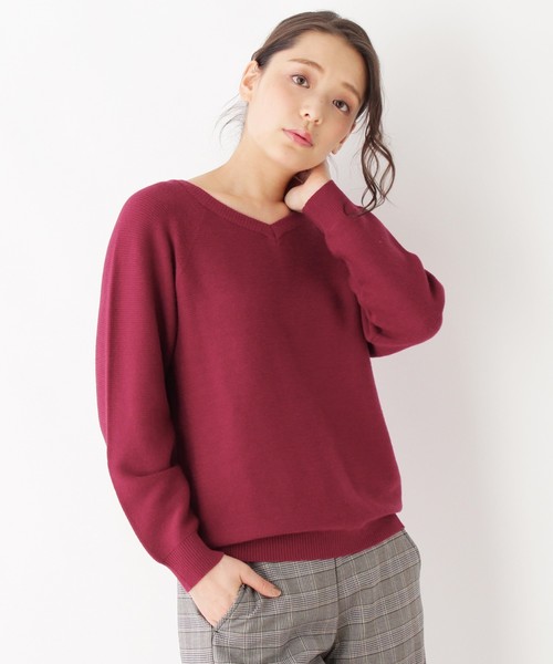grove(グローブ)の「◆【WEB限定あり】Vネックラグラン袖プルオーバー(ニット/セーター・レディース・ネイビー/オフホワイト/イエロー/ピンク/グリーン/ピンク系1/ブルー・02/03)」の6枚目の写真