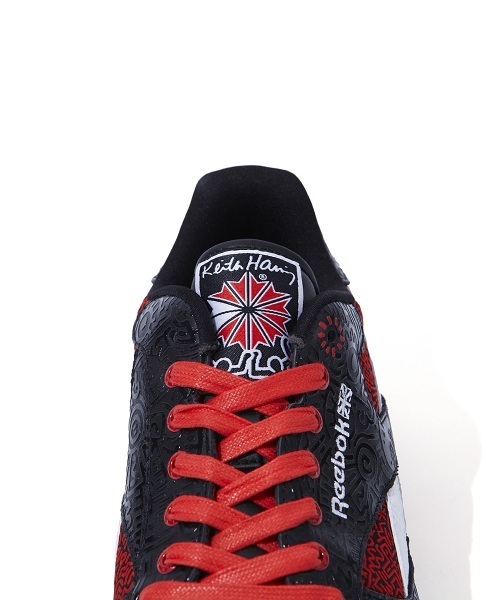 Reebok(リーボック)の「店舗限定 リーボック×キースヘリング Reebok CL LTHR CLEAN KH(スニーカー・メンズ・ブラック・24.5cm/25cm/26cm/26.5cm/27cm/27.5cm/28cm/28.5cm/29cm)」の4枚目の写真