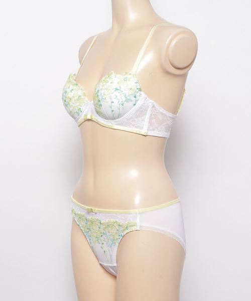 AMOSTYLE BY Triumph（アモスタイルバイトリンプ）の「チャーミングラマーPremium ブラ＆ショーツセット【ABCDカップ】AMST1159 WHU + Hikini（ブラ&ショーツ・レディース・ホワイト・A70/A75/B65/B70/B75/C65/C70/C75/D65/D70/D75/C80/D80）」の3枚目の写真