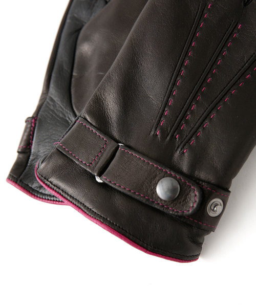 CARIDEI（カリデイ）の「ラムスマートタッチベルテッドカシミヤライニンググローブ（手袋・メンズ・ブラック/ブラウン・8）」の7枚目の写真