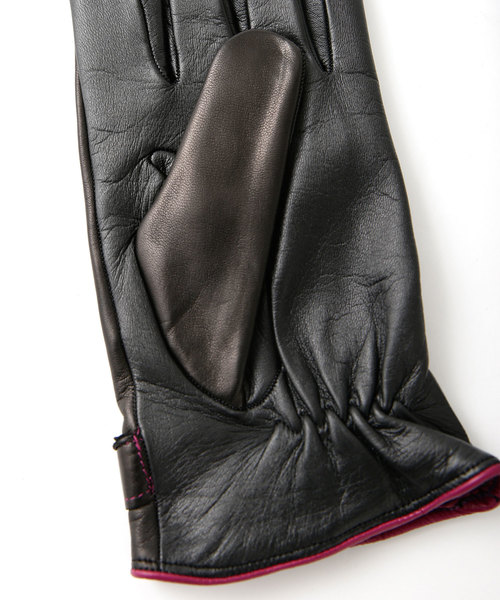 CARIDEI（カリデイ）の「ラムスマートタッチベルテッドカシミヤライニンググローブ（手袋・メンズ・ブラック/ブラウン・8）」の5枚目の写真