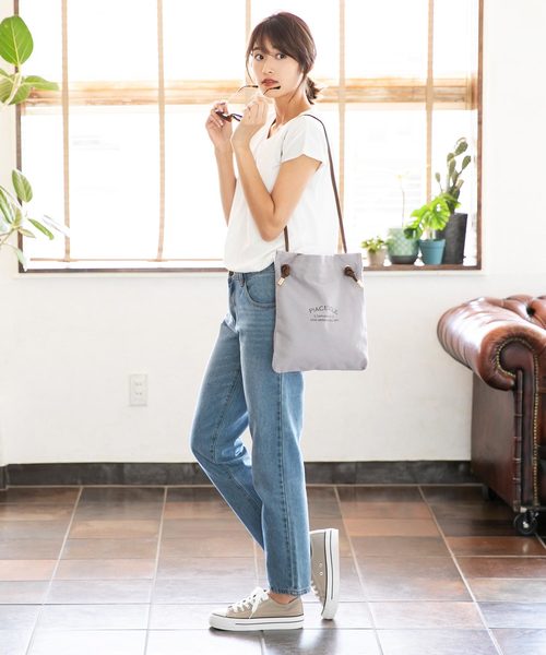 KOBE LETTUCE（コウベレタス）の「ローカット厚底キャンバススニーカー（スニーカー・レディース・ブラック/グレー/アイボリー/ベージュ/カーキ/ワインレッド/パイソン・LL/S/M/L）」の21枚目の写真