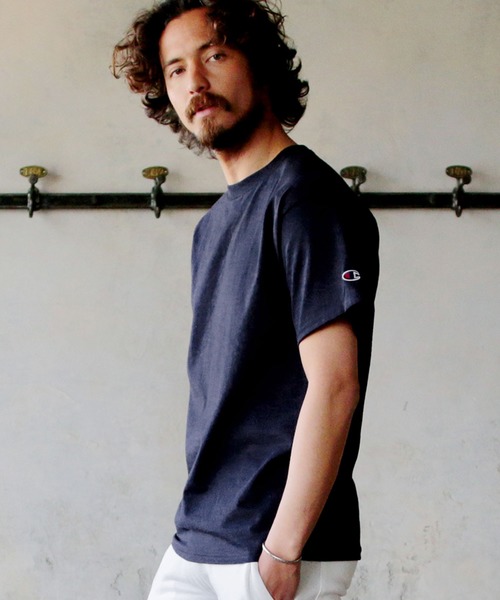 Champion(チャンピオン)の「Champion チャンピオン 無地 ベーシック クルーネック 半袖Tシャツ(Tシャツ/カットソー・メンズ・ホワイト/ダークグリーン/レッド/ロイヤルブルー/ブラック/ネイビー/ゴールド/チャコール/グレー/マルーン・M/XL/L)」の6枚目の写真