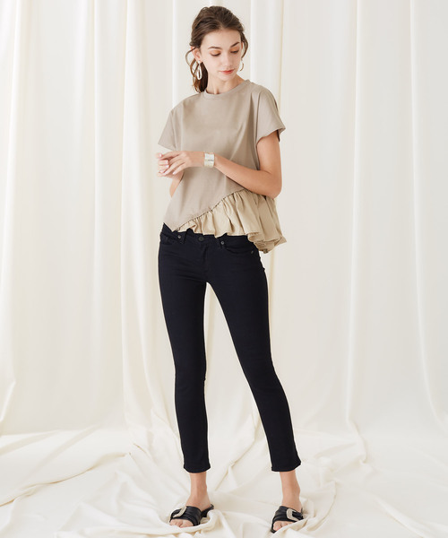 STUDIOUS(ステュディオス)の「【STUDIOUS】アシンメトリーコンビフレアートップス(Tシャツ/カットソー・レディース・ホワイト/ブラック/ベージュ・FREE)」の9枚目の写真