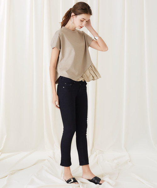 STUDIOUS(ステュディオス)の「【STUDIOUS】アシンメトリーコンビフレアートップス(Tシャツ/カットソー・レディース・ホワイト/ブラック/ベージュ・FREE)」の6枚目の写真