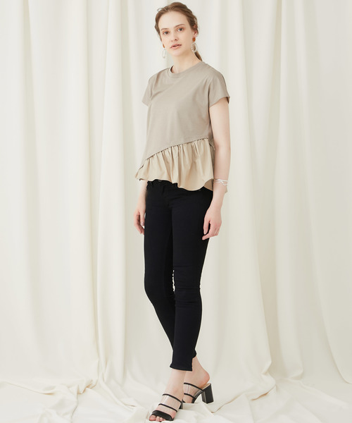 STUDIOUS(ステュディオス)の「【STUDIOUS】アシンメトリーコンビフレアートップス(Tシャツ/カットソー・レディース・ホワイト/ブラック/ベージュ・FREE)」の20枚目の写真