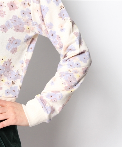 natural couture（ナチュラルクチュール）の「フラワープリントプルオーバー（Tシャツ/カットソー・レディース・アイボリー/トップグレー・FREE）」の5枚目の写真