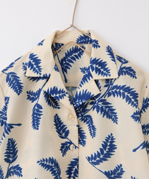 LOWRYS FARM(ローリーズファーム)の「リーフプリントシャツS/S 839893(シャツ/ブラウス・キッズ・チャコールグレー/ベージュ/ピンク・100/110/120)」の12枚目の写真