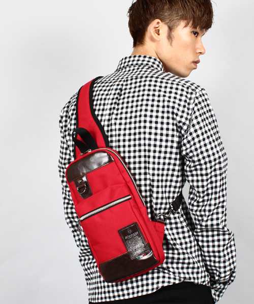 UNION STATION(ユニオンステーション)の「Bianchi×PACIFIC STATE BODY BAG(ショルダーバッグ・メンズ・ブラック/ネイビー/レッド/ブルー系その他・FREE)」の1枚目の写真