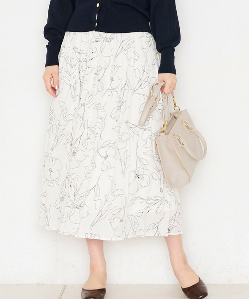 natural couture(ナチュラルクチュール)の「線画花柄プリーツスカート(スカート・レディース・ブラック/ベージュ/アイボリー・FREE)」の15枚目の写真