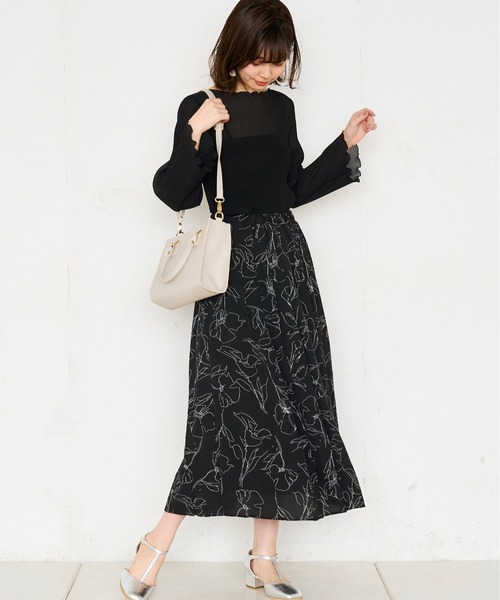 natural couture(ナチュラルクチュール)の「線画花柄プリーツスカート(スカート・レディース・ブラック/ベージュ/アイボリー・FREE)」の8枚目の写真