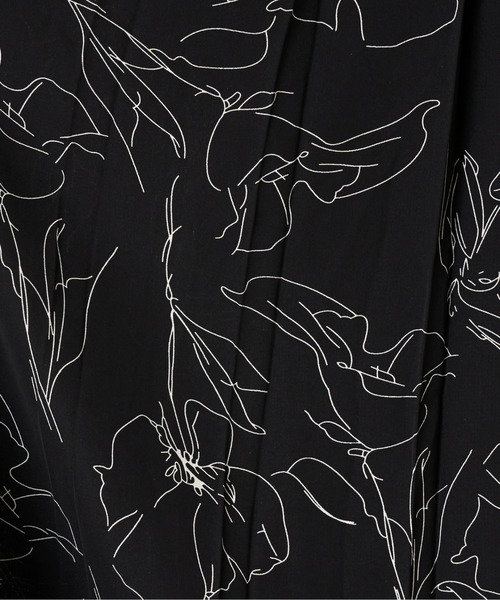 natural couture(ナチュラルクチュール)の「線画花柄プリーツスカート(スカート・レディース・ブラック/ベージュ/アイボリー・FREE)」の19枚目の写真