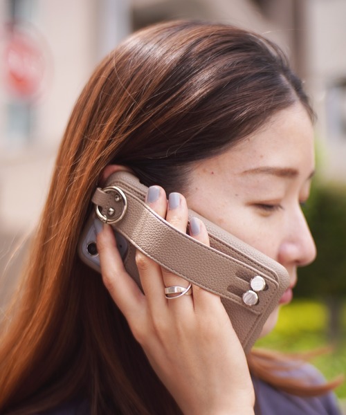 ensemble(皮革ブランド)（アンサンブル）の「【 ensemble / アンサンブル 】 iPhone ケース Porte Ⅱ ( 6 6S 7 8 SE2 )/( Ⅹ XS )/( 11 )/( 11pro )/( 12 / 12pro ) 対応（スマホケース/カバー・レディース・ライトグレー/ブラック/ベージュ/ブラウン/グレー/カーキ/シルバー/ブロンズ・F/A/C/E/H）」の16枚目の写真