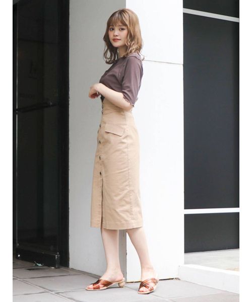 dazzlin(ダズリン)の「ハイウエストフロントボタンスカート(スカート・レディース・ベージュ・SMALL/MEDIUM)」の8枚目の写真